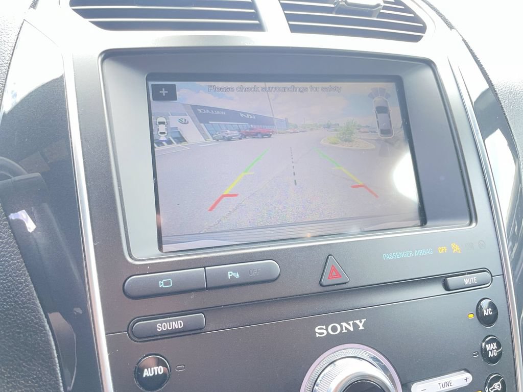 Used 2019 Ford Explorer Sport w/ Equipment Group 401A AWD/4WD image 14