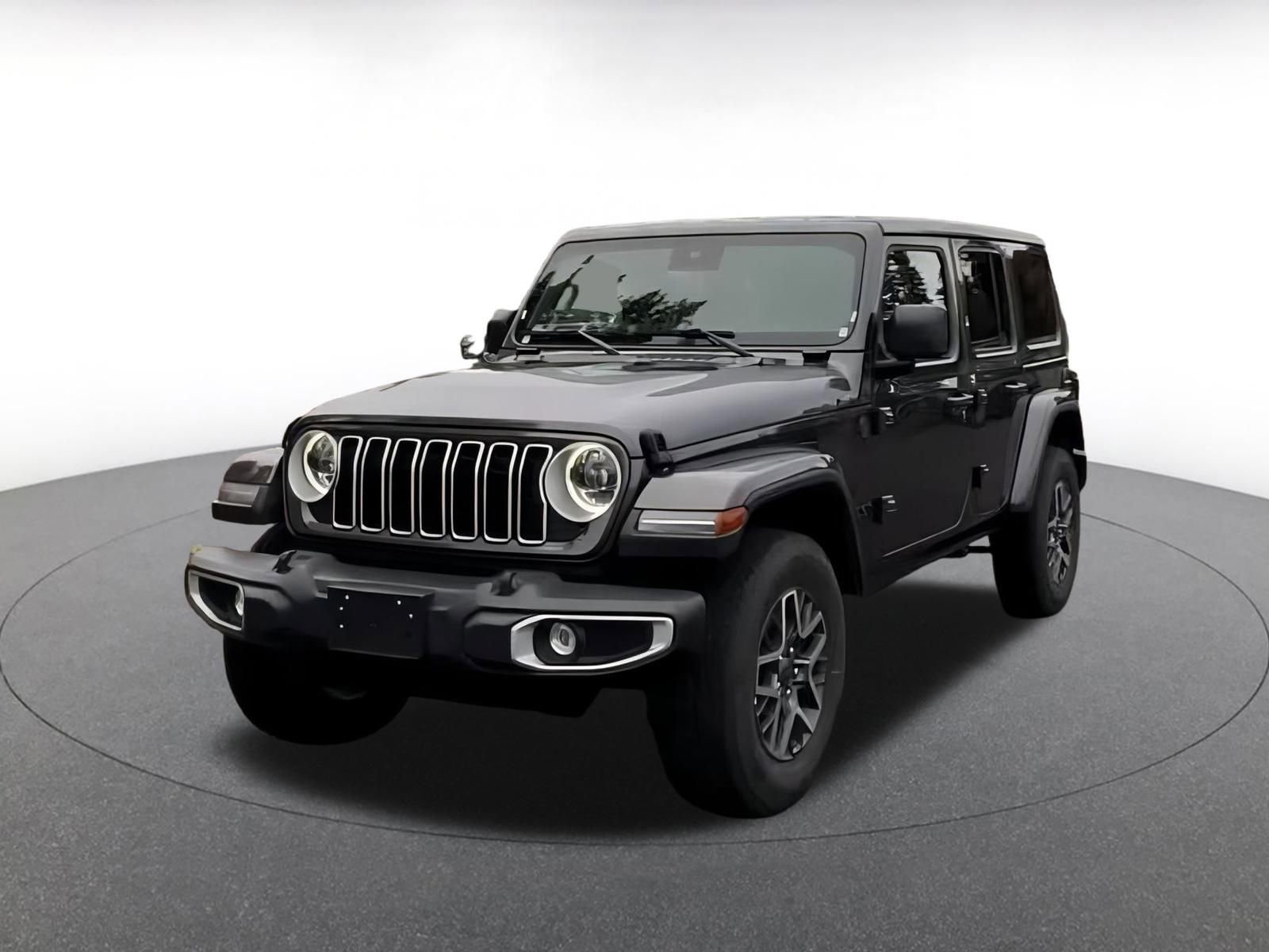 Used 2025 Jeep Wrangler Sahara image 4