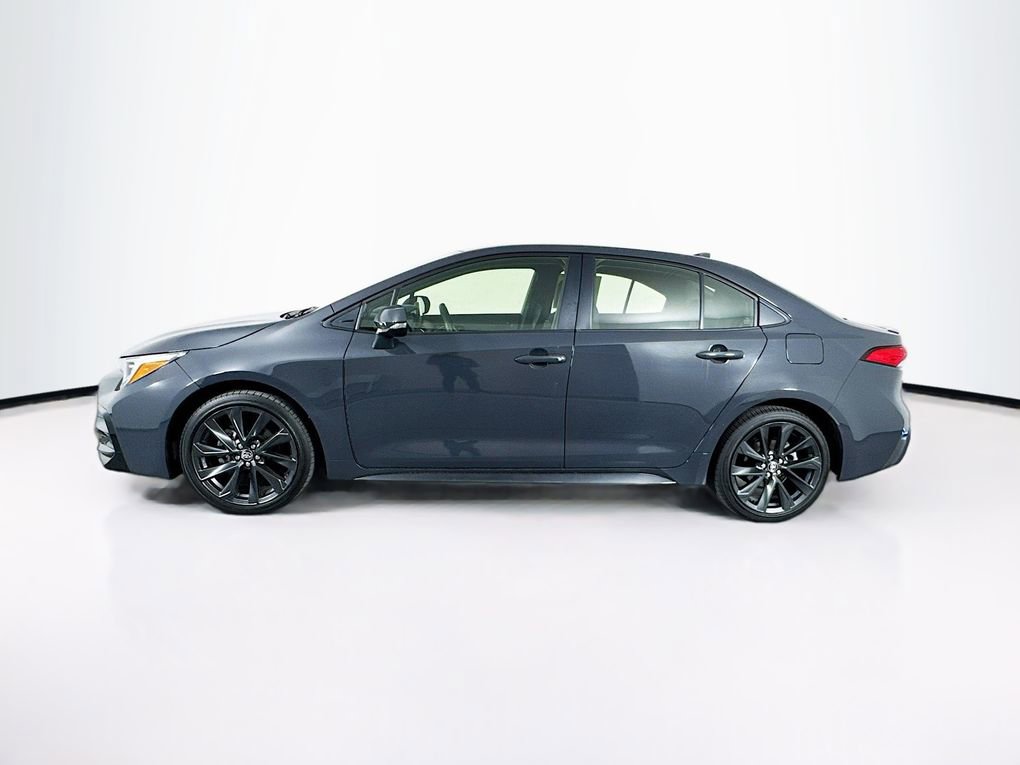 Used 2025 Toyota Corolla SE image 6