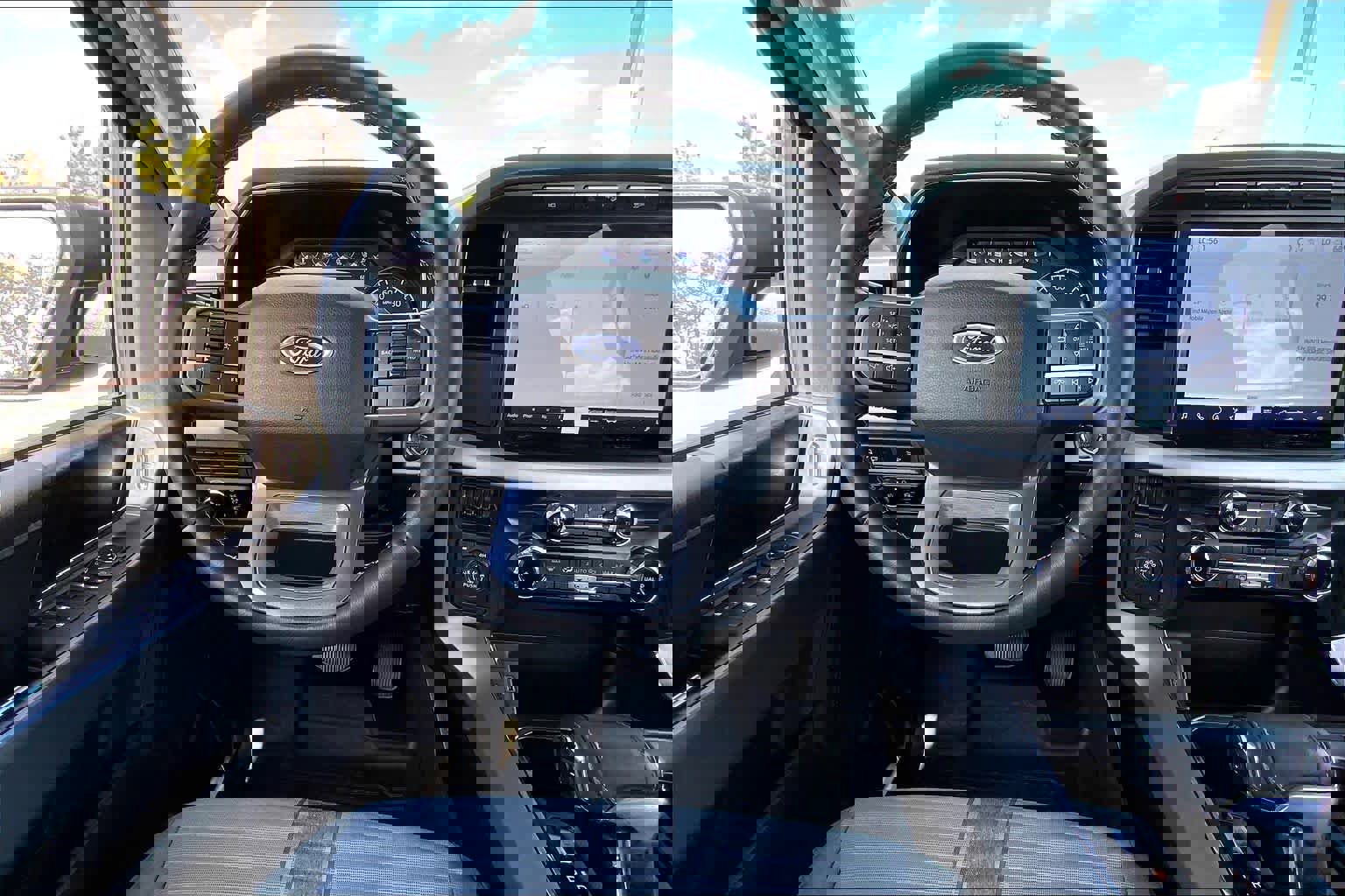 Used 2023 Ford F150 XLT image 5