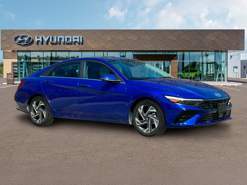 New 2025 Hyundai Elantra Limited FWD image 10