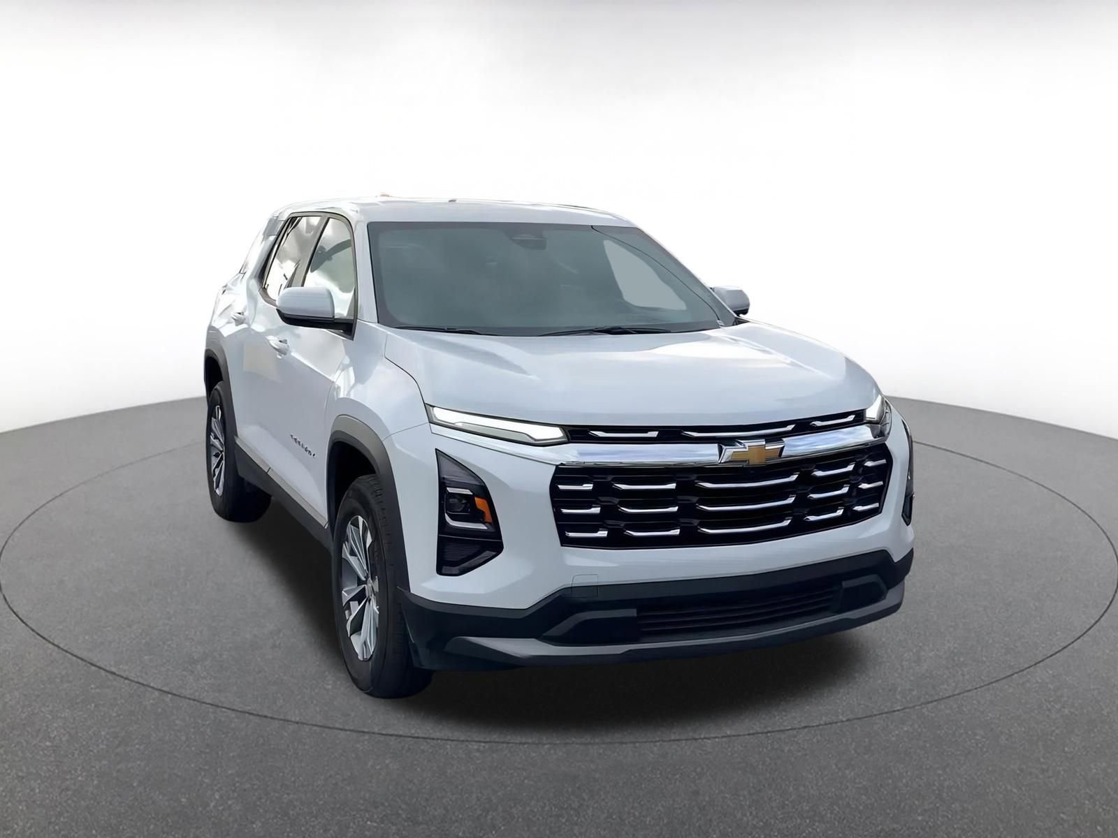 Used 2025 Chevrolet Equinox LT image 3