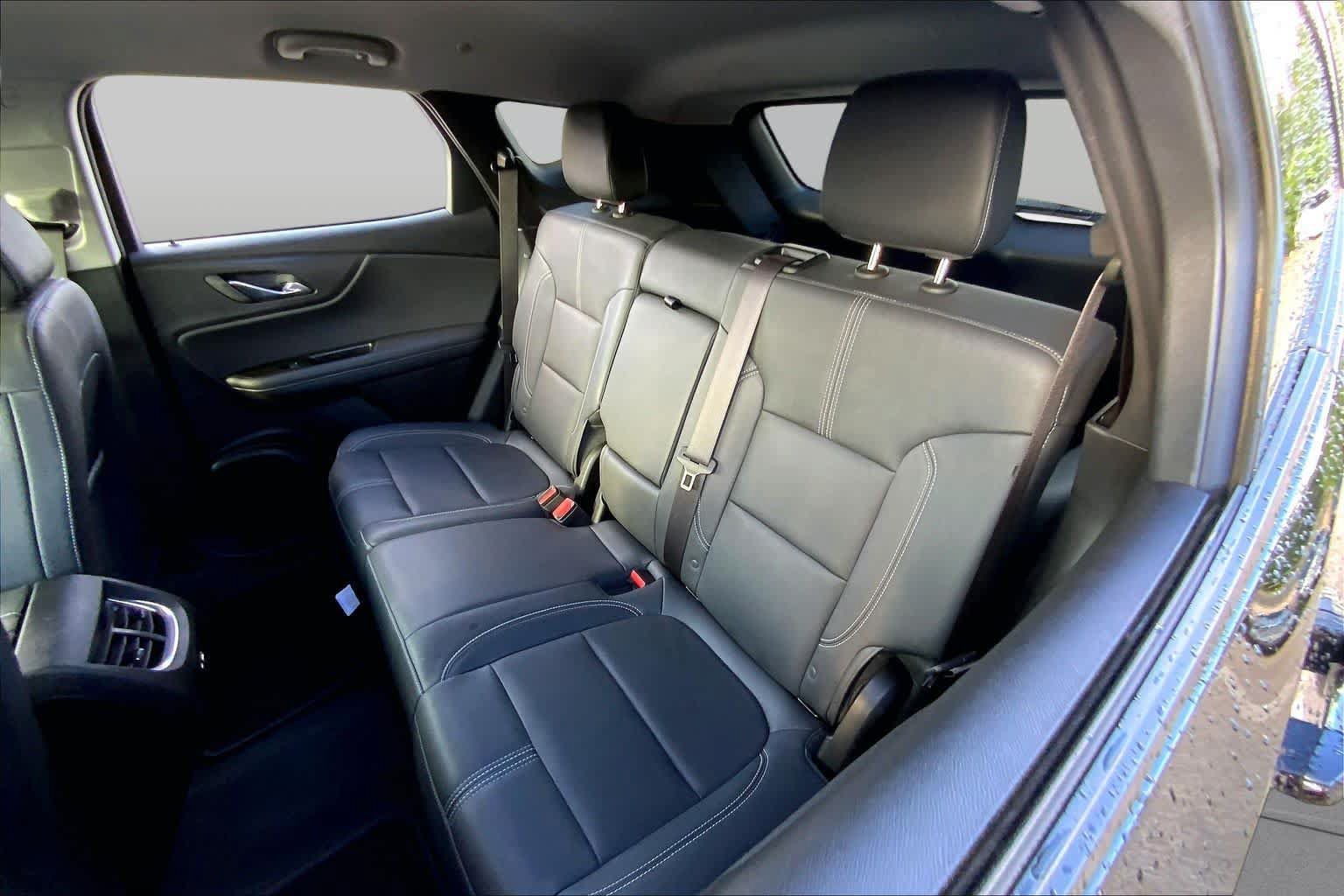Used 2024 Chevrolet Blazer LT FWD image 19