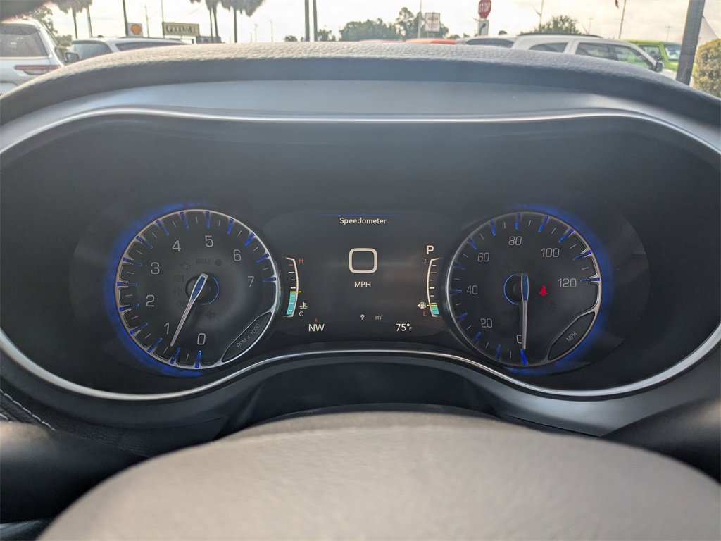 New 2026 Chrysler Pacifica Limited image 29