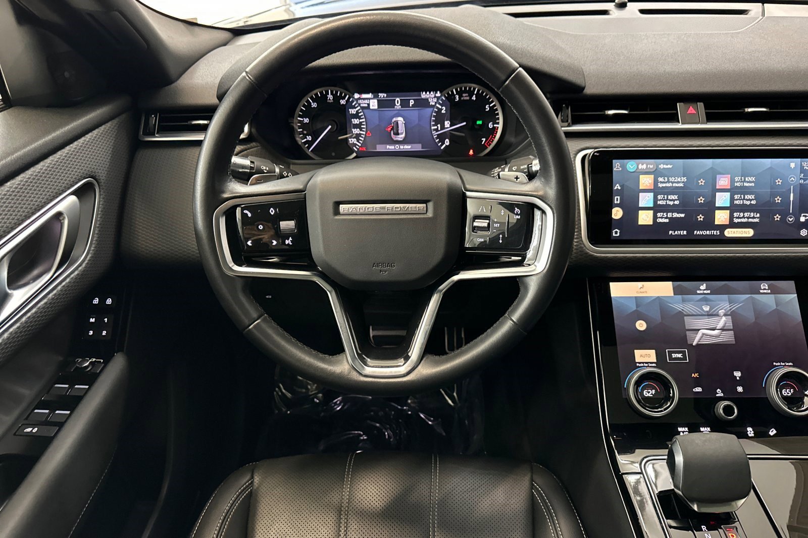 Used 2023 Land Rover Range Rover Velar R-Dynamic S image 28