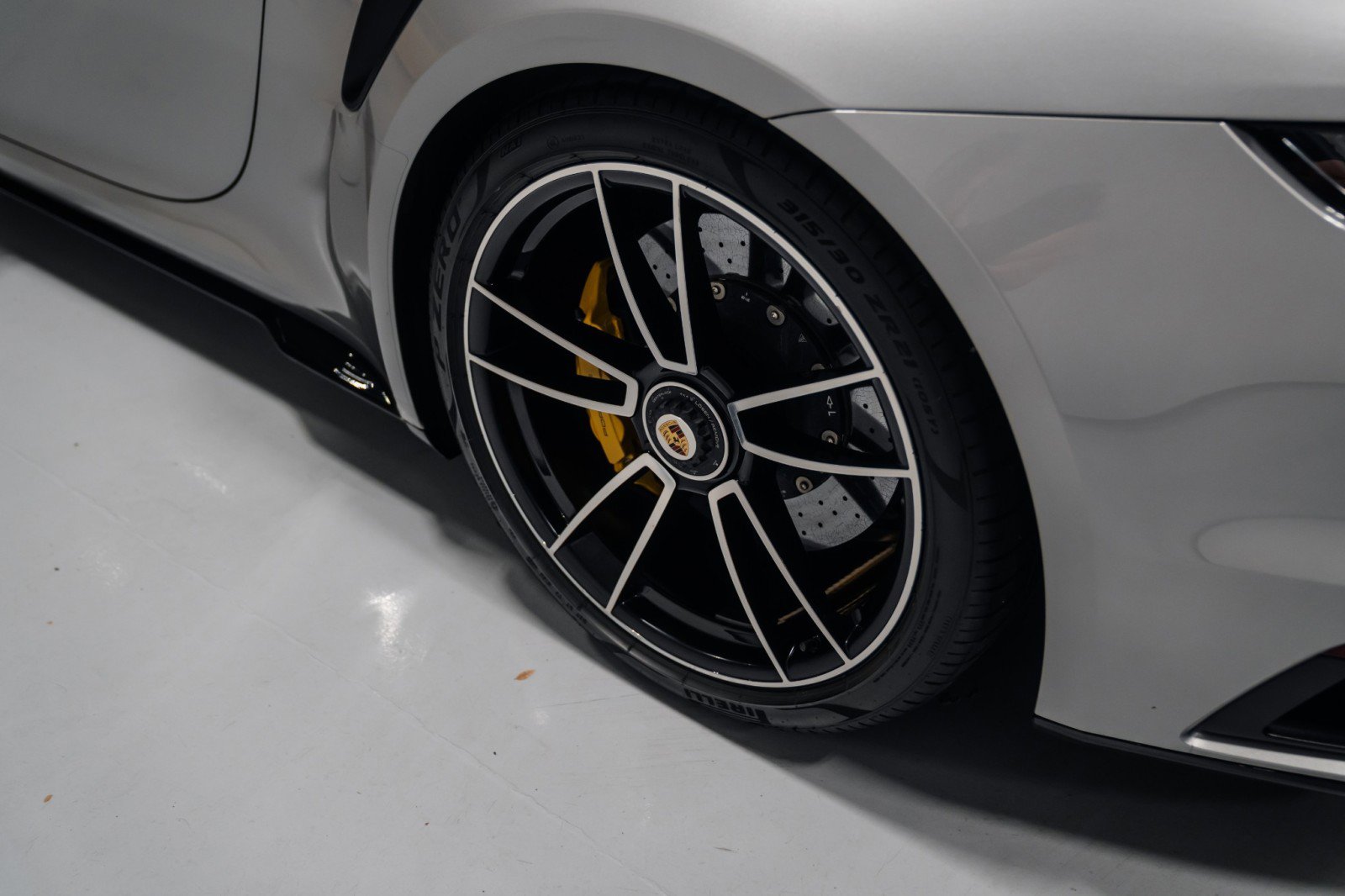 Used 2021 Porsche 911 Turbo S image 33