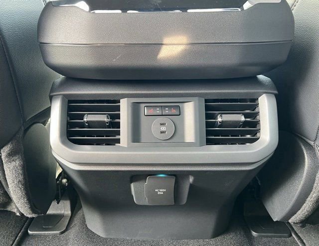 New 2025 Ford F150 Lightning Lariat image 28