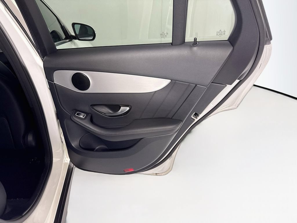 Used 2019 Mercedes-Benz GLC 300 image 27