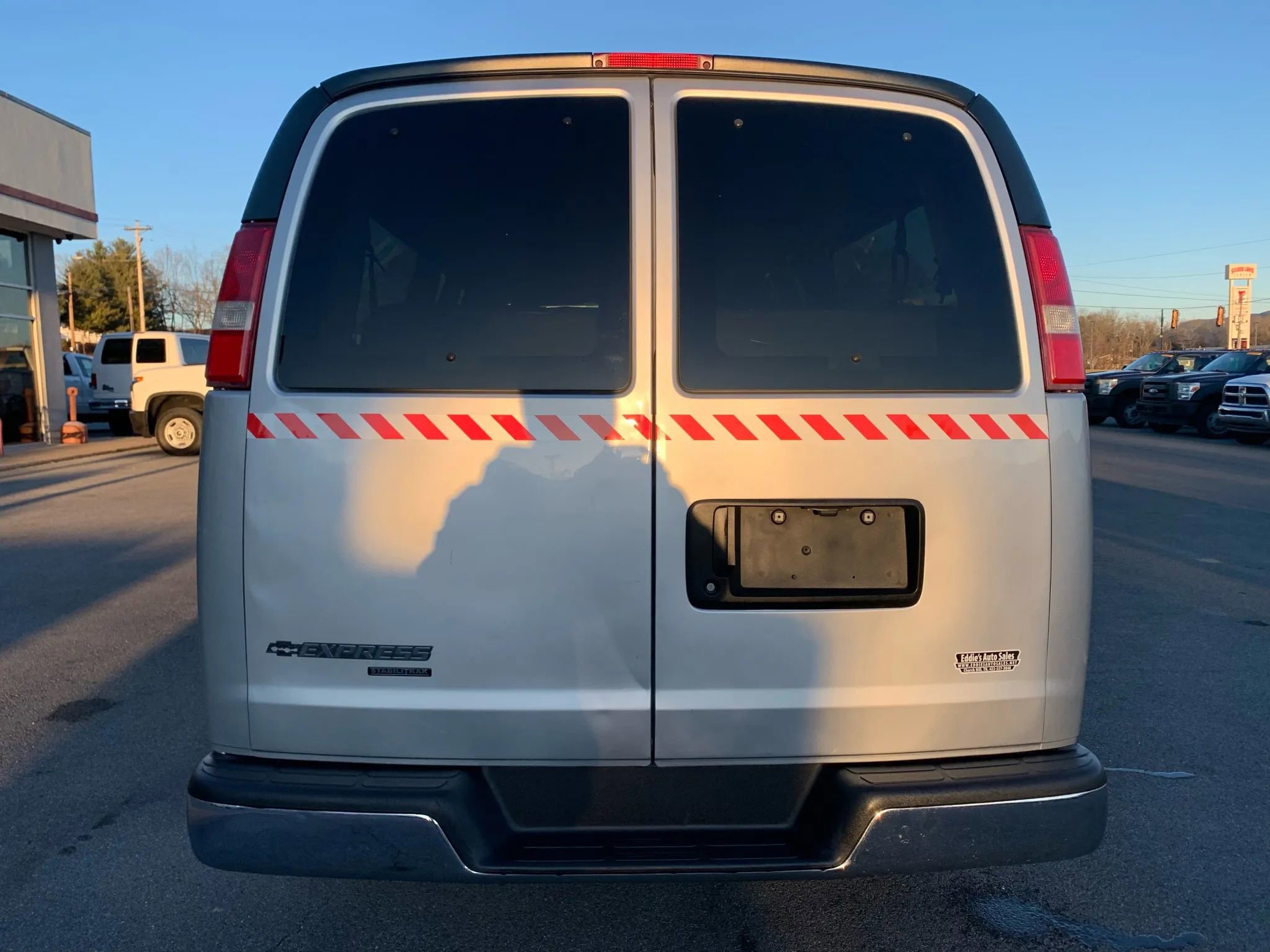 Used 2016 Chevrolet Express 3500 LS w/ Chrome Appearance Package image 6