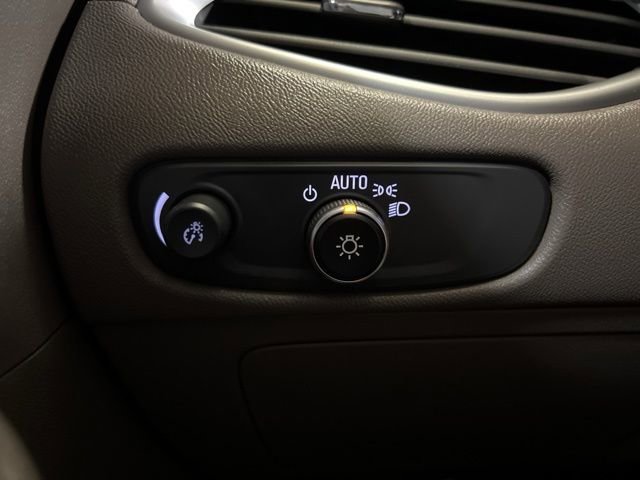 Used 2024 Chevrolet Malibu LT image 40