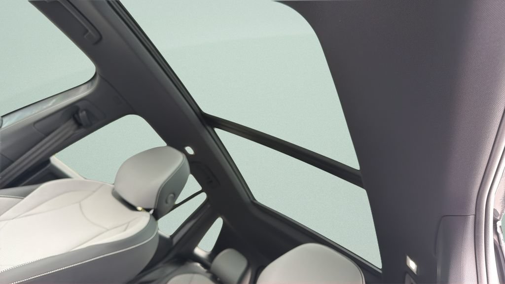 New 2026 Volkswagen Tiguan SE R-Line FWD image 16