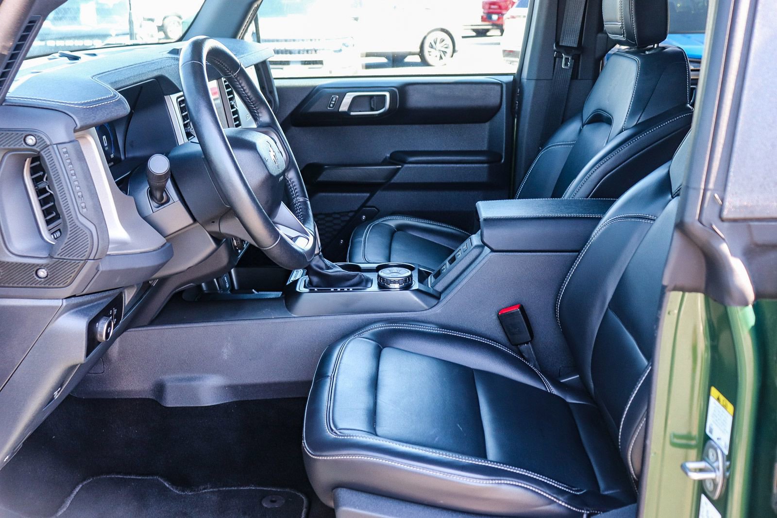Certified 2025 Ford Bronco Outer Banks AWD/4WD image 18