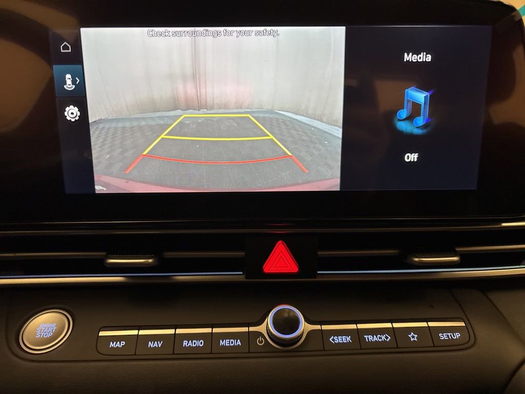 Certified 2024 Hyundai Elantra SEL image 19