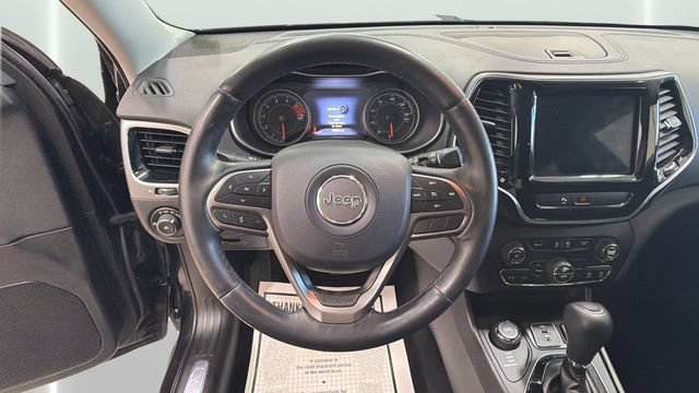 Used 2019 Jeep Cherokee Limited AWD/4WD image 16