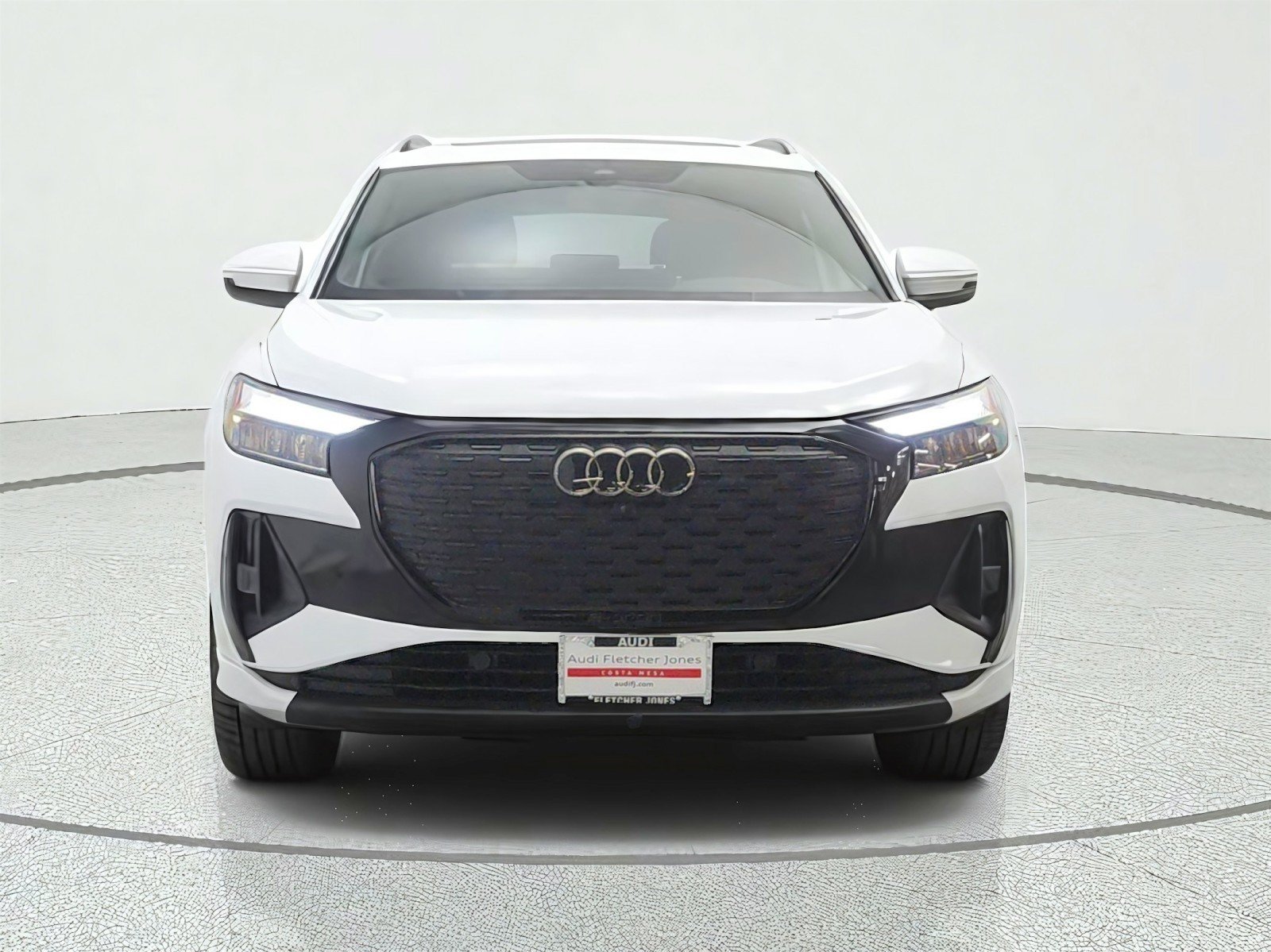 Used 2023 Audi Q4 e-tron Premium Plus w/ Premium Plus AWD/4WD image 2
