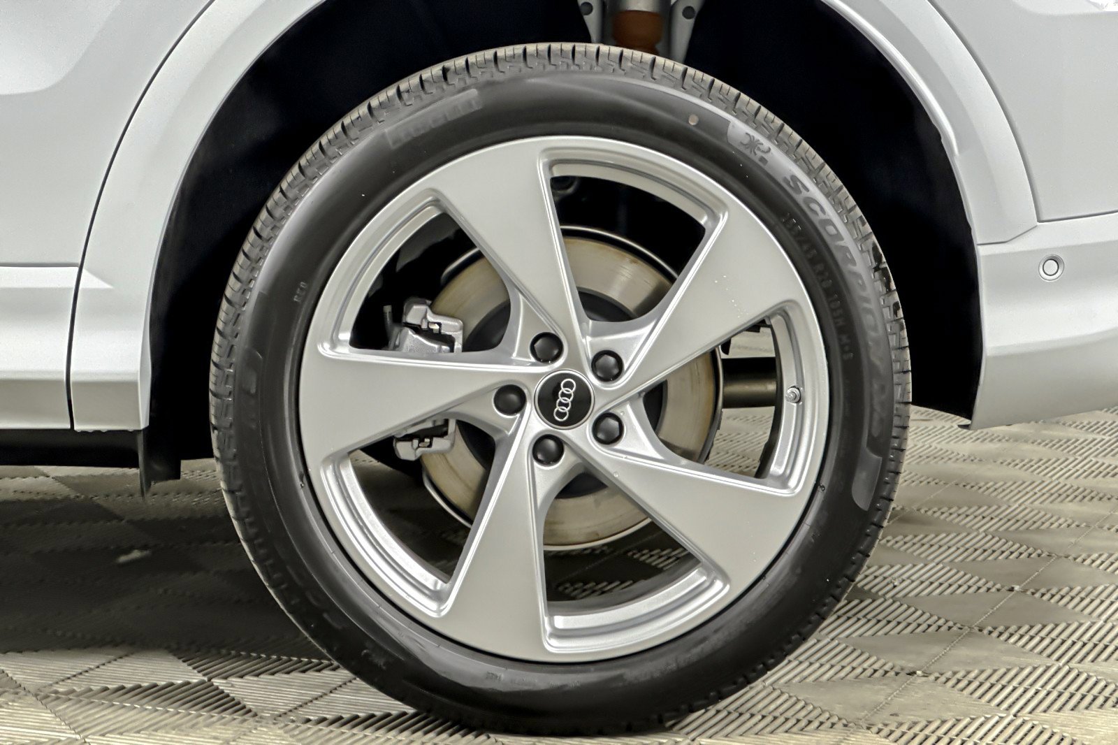 New 2025 Audi Q5 Premium Plus image 22