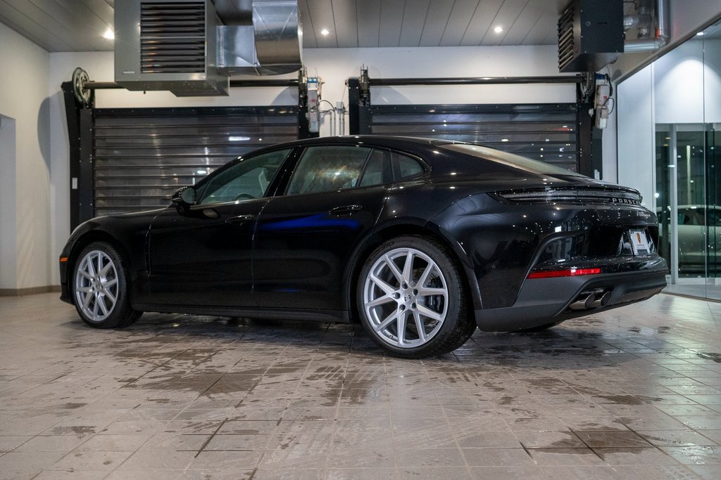 New 2026 Porsche Panamera 4 image 3