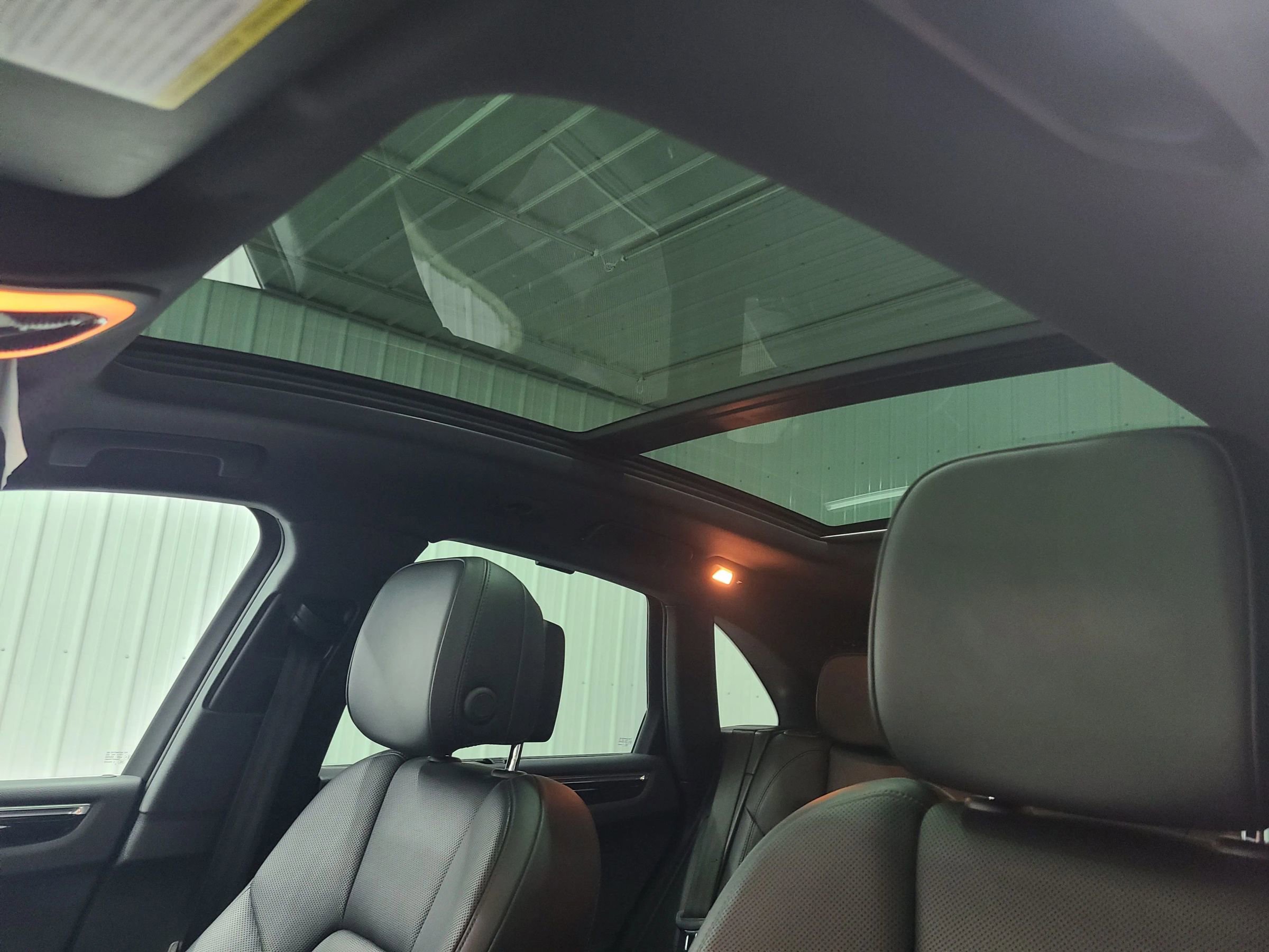 Used 2015 Porsche Macan S w/ Premium Package Plus image 20