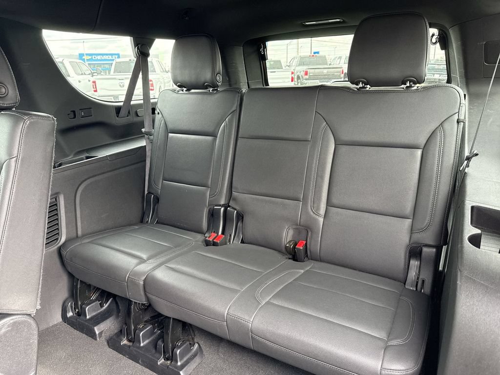 Used 2023 Chevrolet Suburban LT RWD image 24