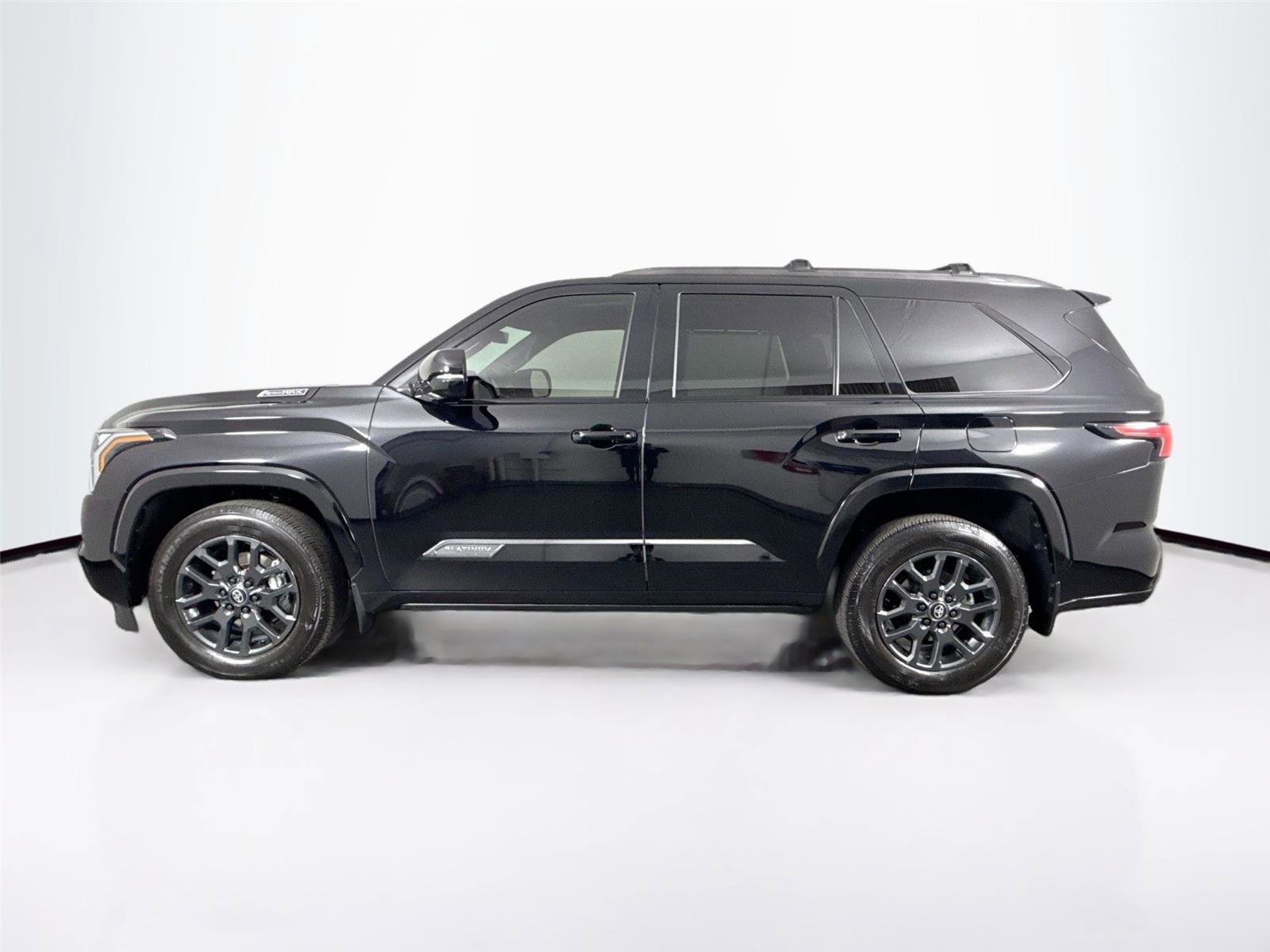 Certified 2025 Toyota Sequoia Platinum image 9