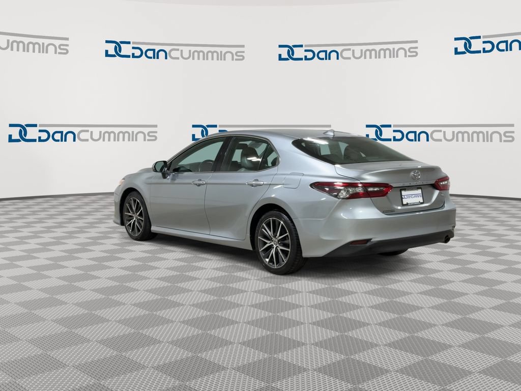 Used 2021 Toyota Camry XLE AWD/4WD image 6