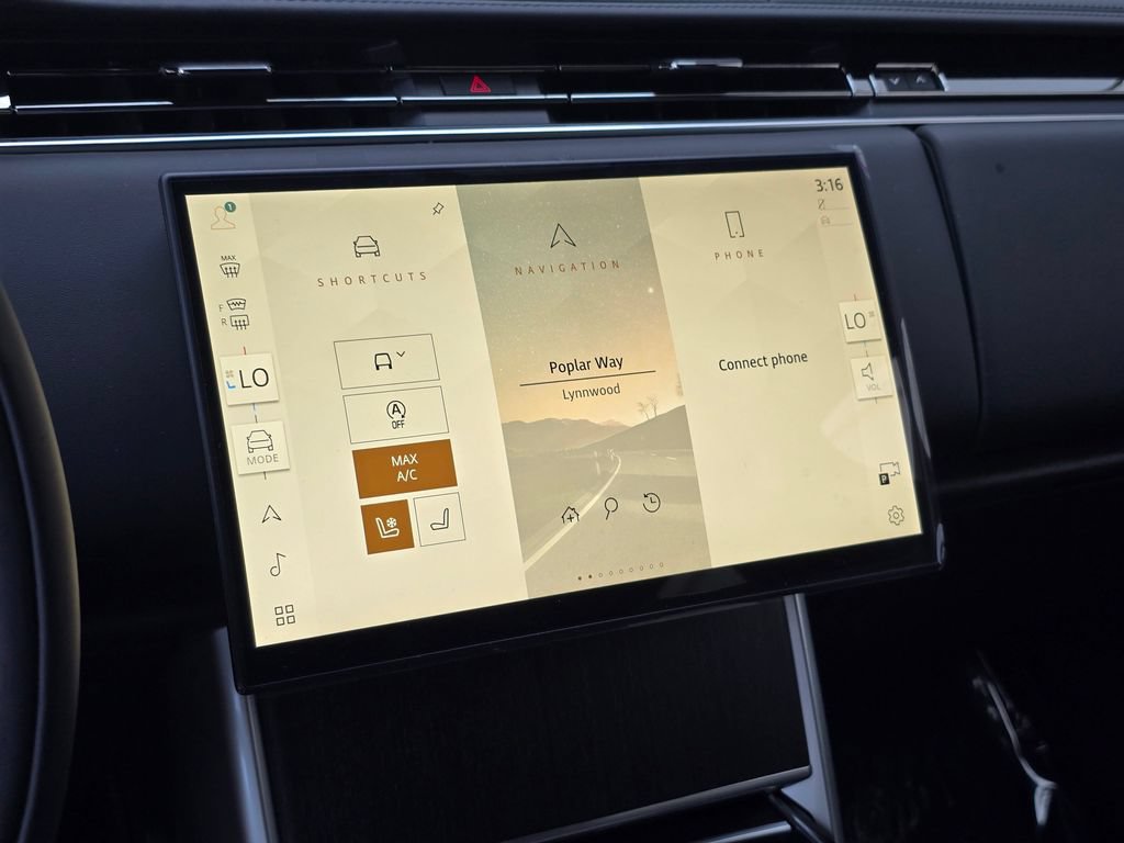 New 2026 Land Rover Range Rover Long Wheelbase SE AWD/4WD image 19
