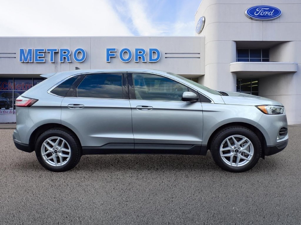 Certified 2023 Ford Edge SEL w/ Convenience Package AWD/4WD image 2