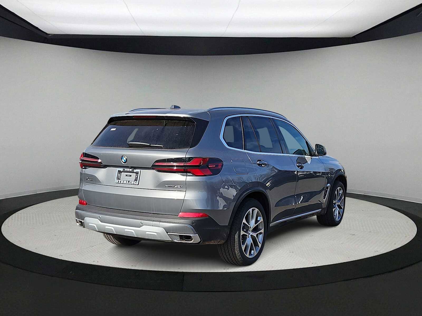 New 2026 BMW X5 xDrive40i w/ Premium Package image 8