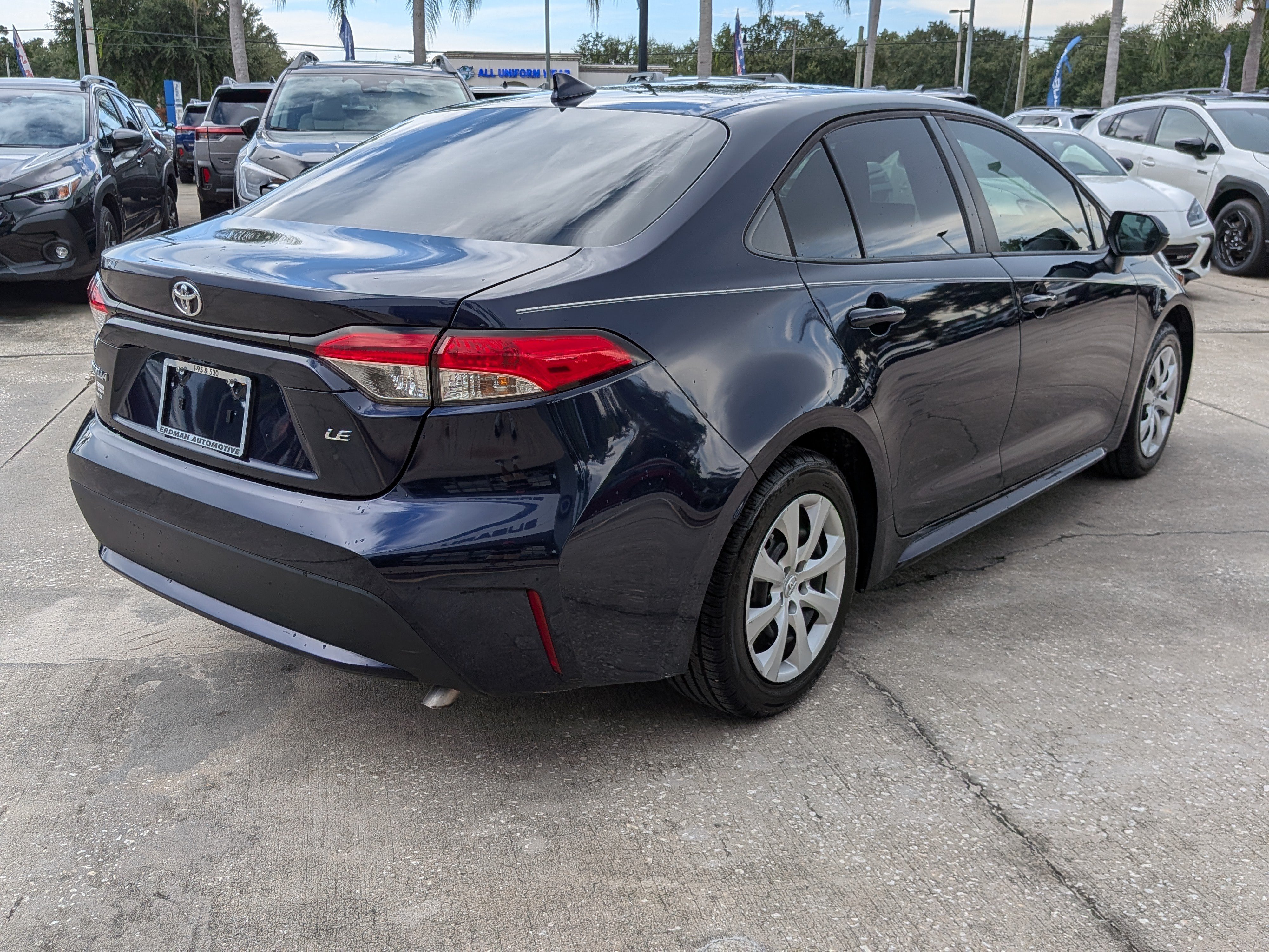 Used 2022 Toyota Corolla LE FWD image 4