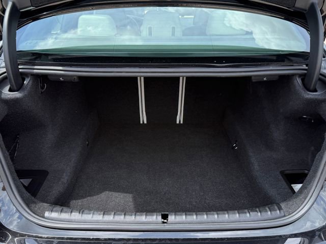 Used 2023 BMW M550i xDrive AWD/4WD image 28