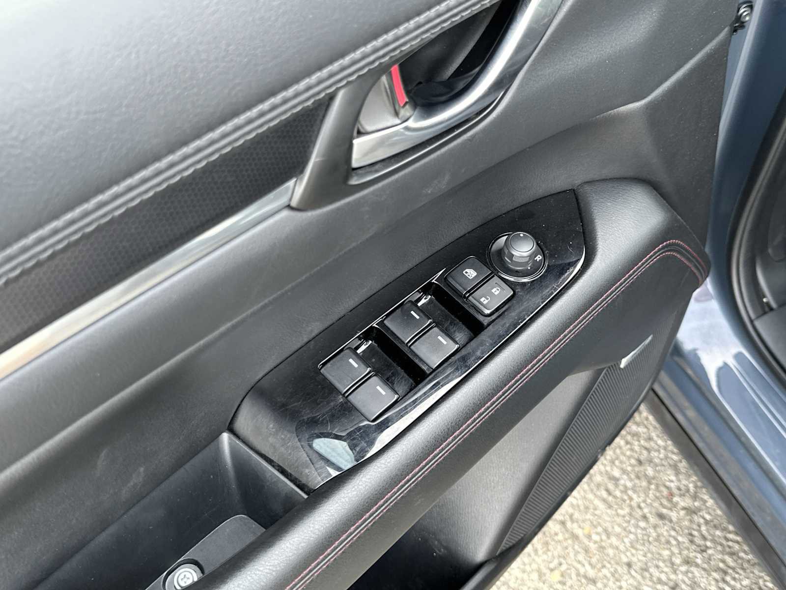 Used 2024 MAZDA CX-5 Carbon Edition image 18