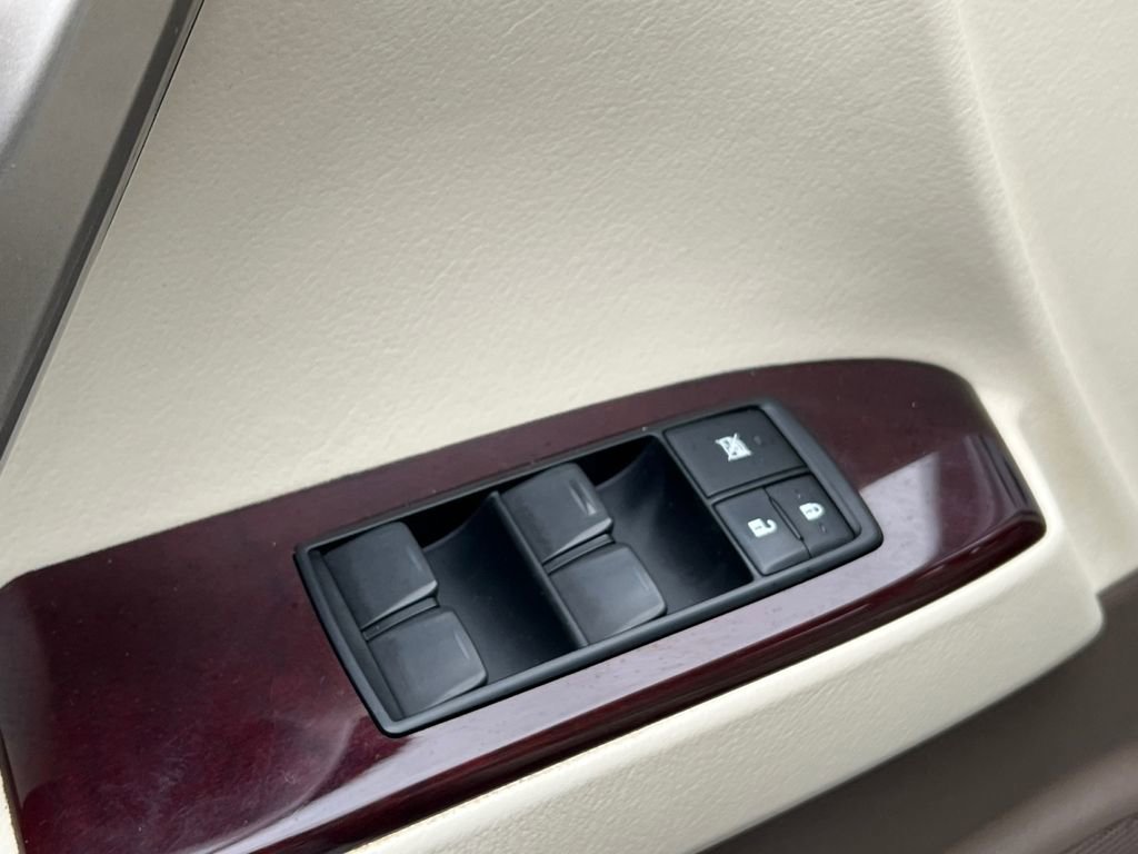 Used 2019 Lexus GX 460 Premium w/ Premium Package image 15