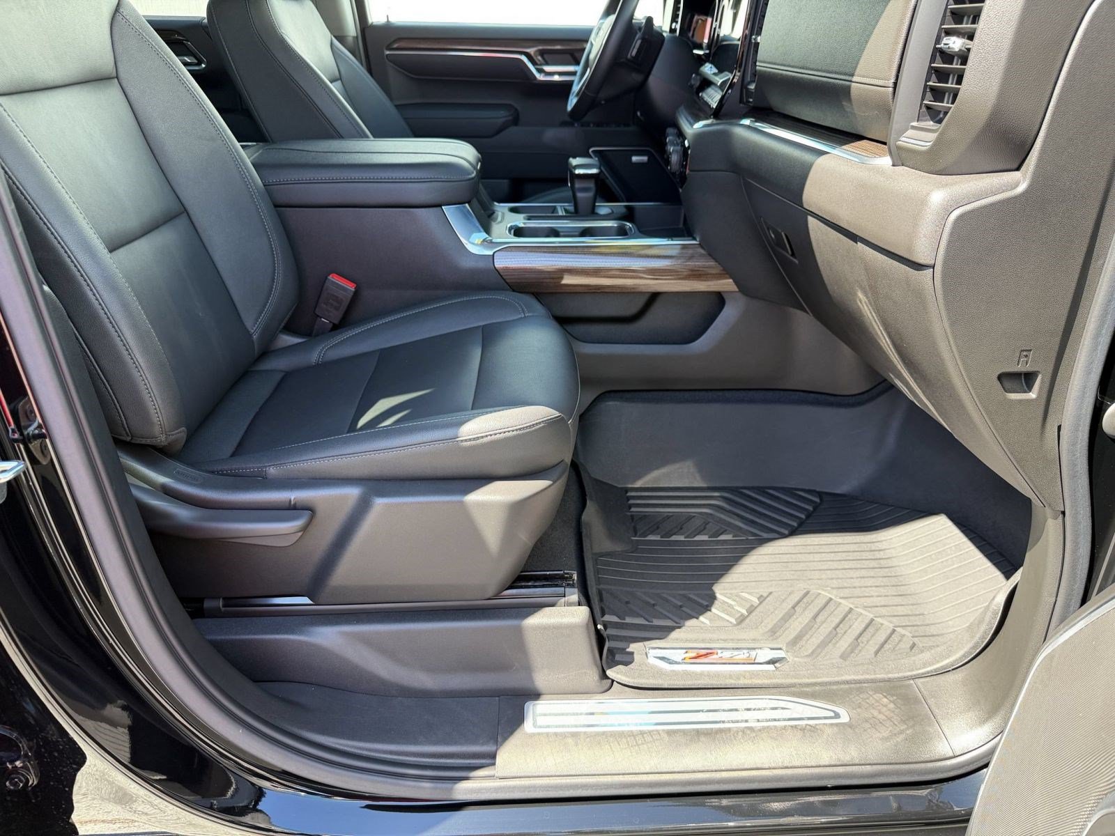 Used 2023 Chevrolet Silverado 1500 RST AWD/4WD image 24