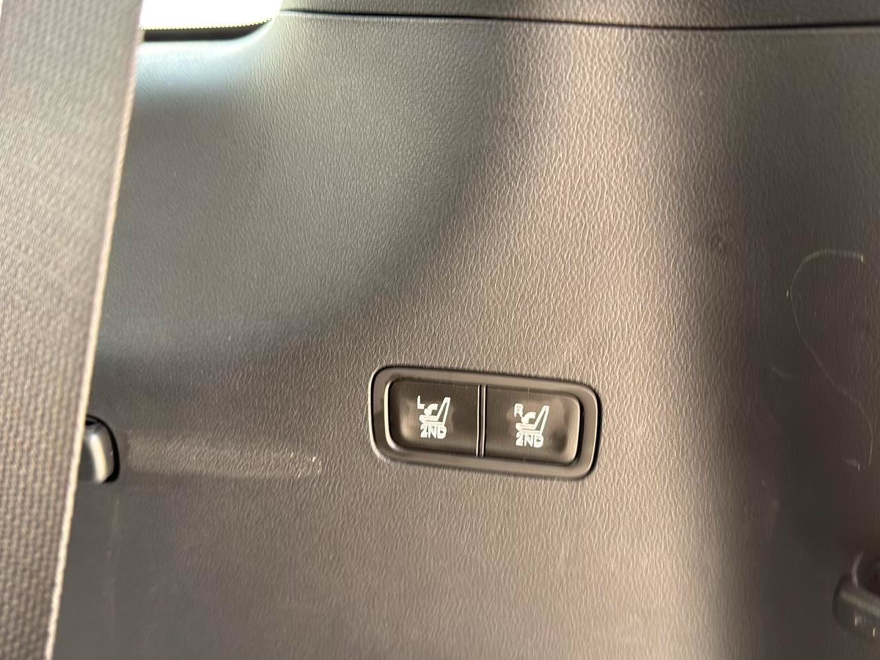Used 2026 Hyundai Santa Fe SEL FWD image 33