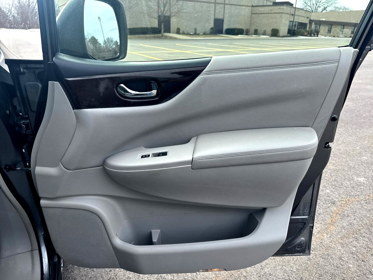 Used 2014 Nissan Quest SV image 16