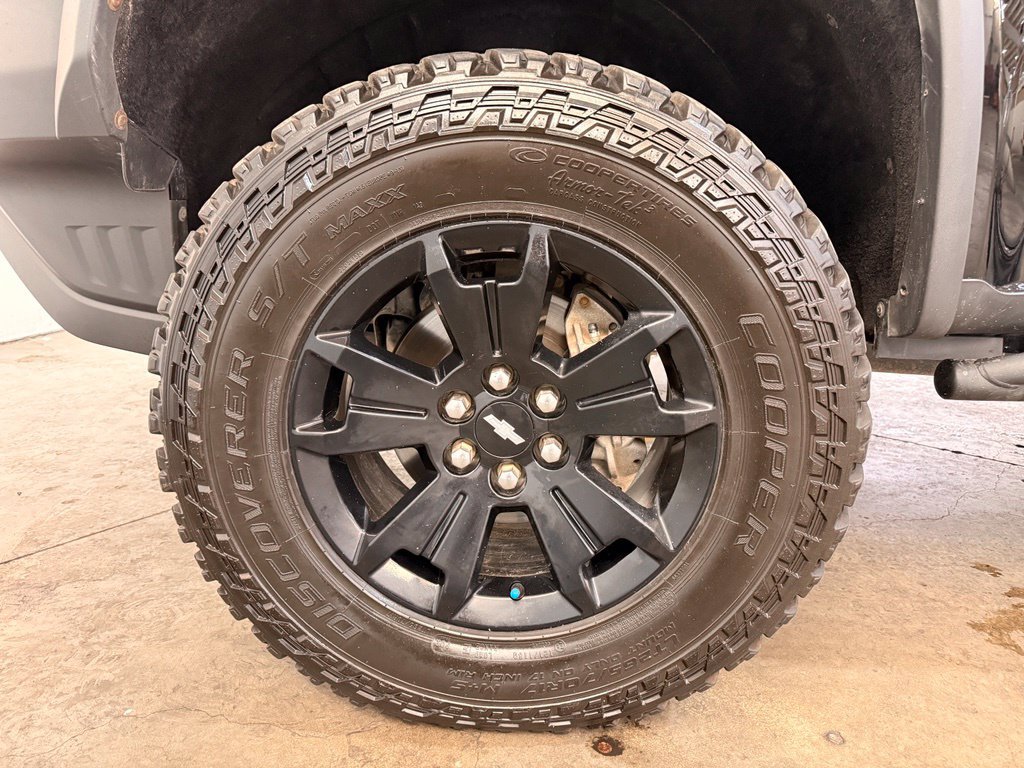 Used 2020 Chevrolet Colorado ZR2 w/ ZR2 Midnight Special Edition AWD/4WD image 15