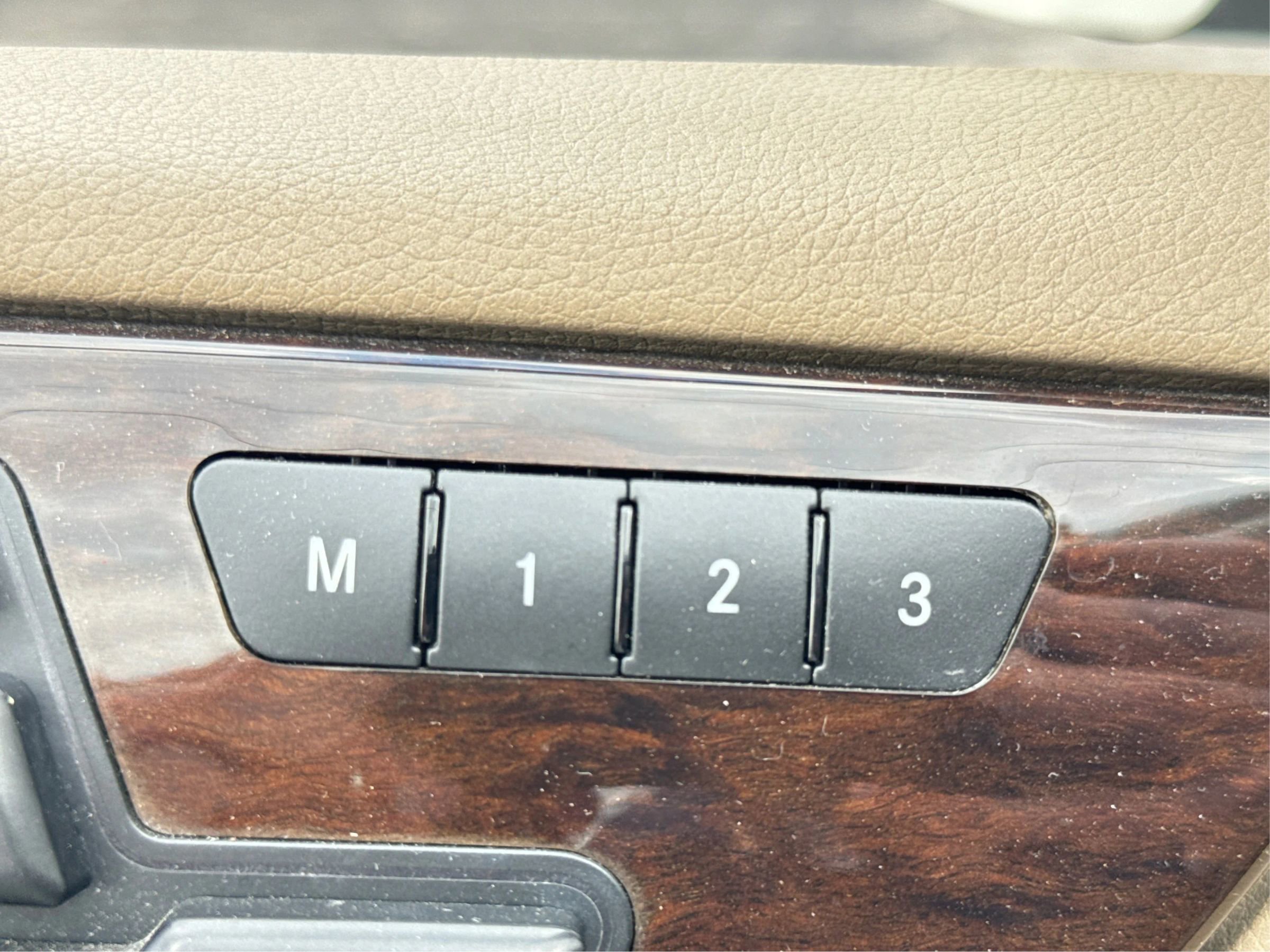 Used 2015 Mercedes-Benz GL 320 BlueTEC 4MATIC image 24