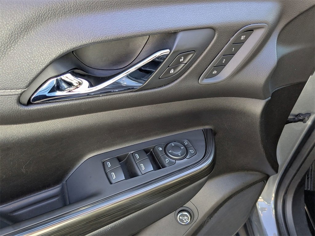 Used 2021 GMC Acadia SLT w/ Elevation Edition image 18