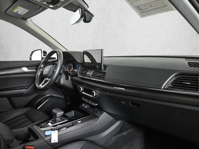 Used 2023 Audi Q5 2.0T Premium w/ Convenience Package image 22