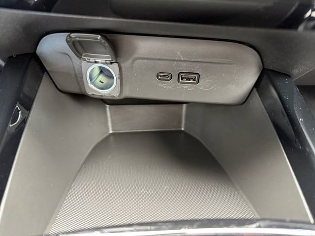 Used 2025 Chevrolet Trax RS w/ Driver Confidence Package image 23