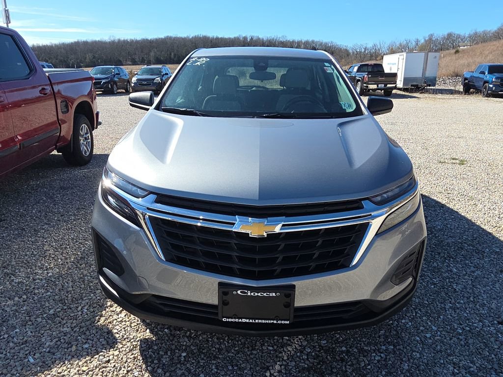 Used 2023 Chevrolet Equinox LS w/ Driver Confidence II Package image 2