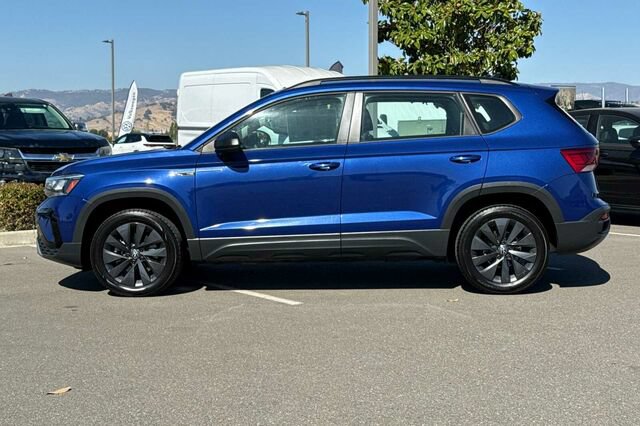 Certified 2022 Volkswagen Taos S FWD image 7