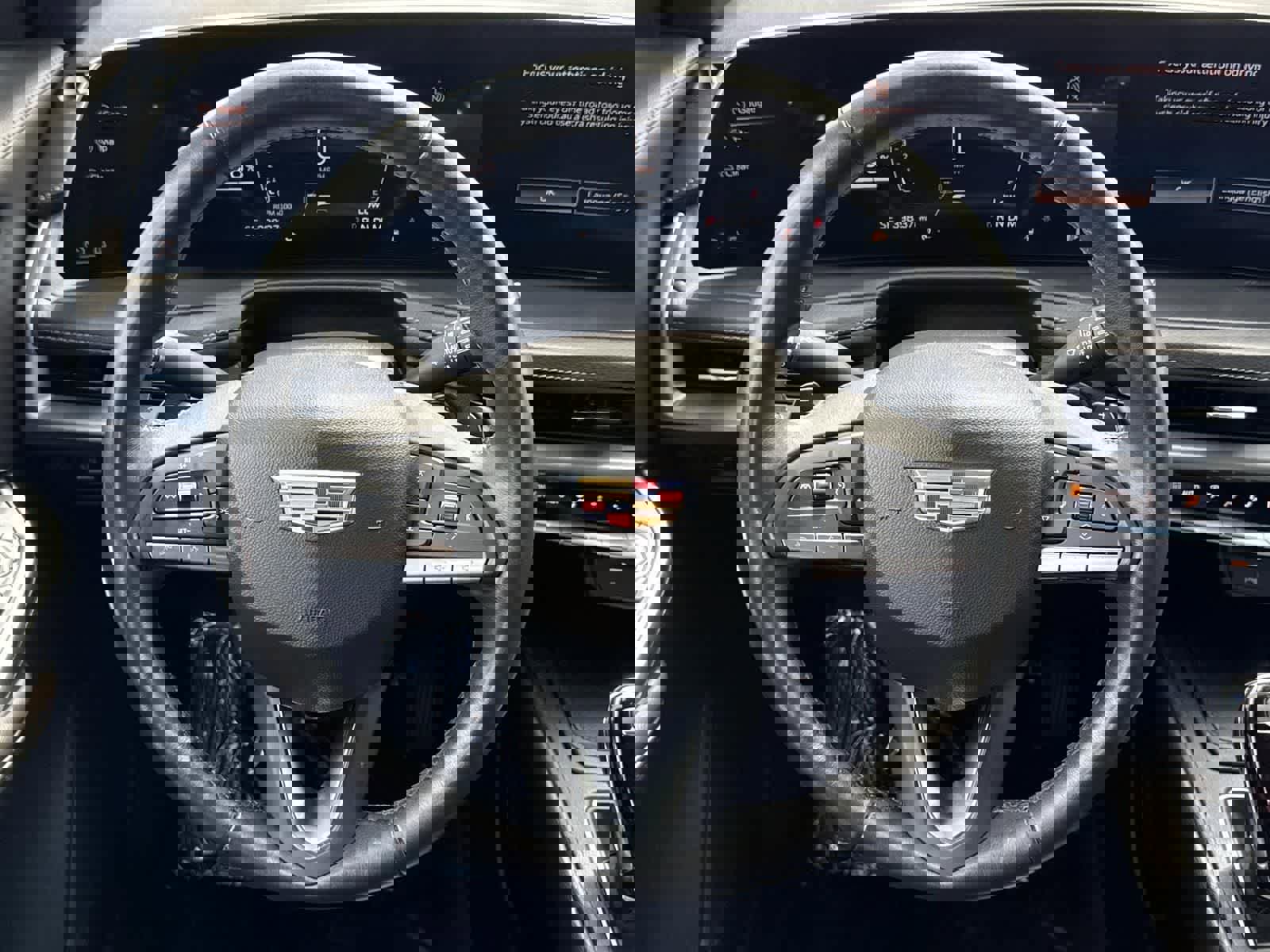 Used 2024 Cadillac XT4 Premium Luxury image 9