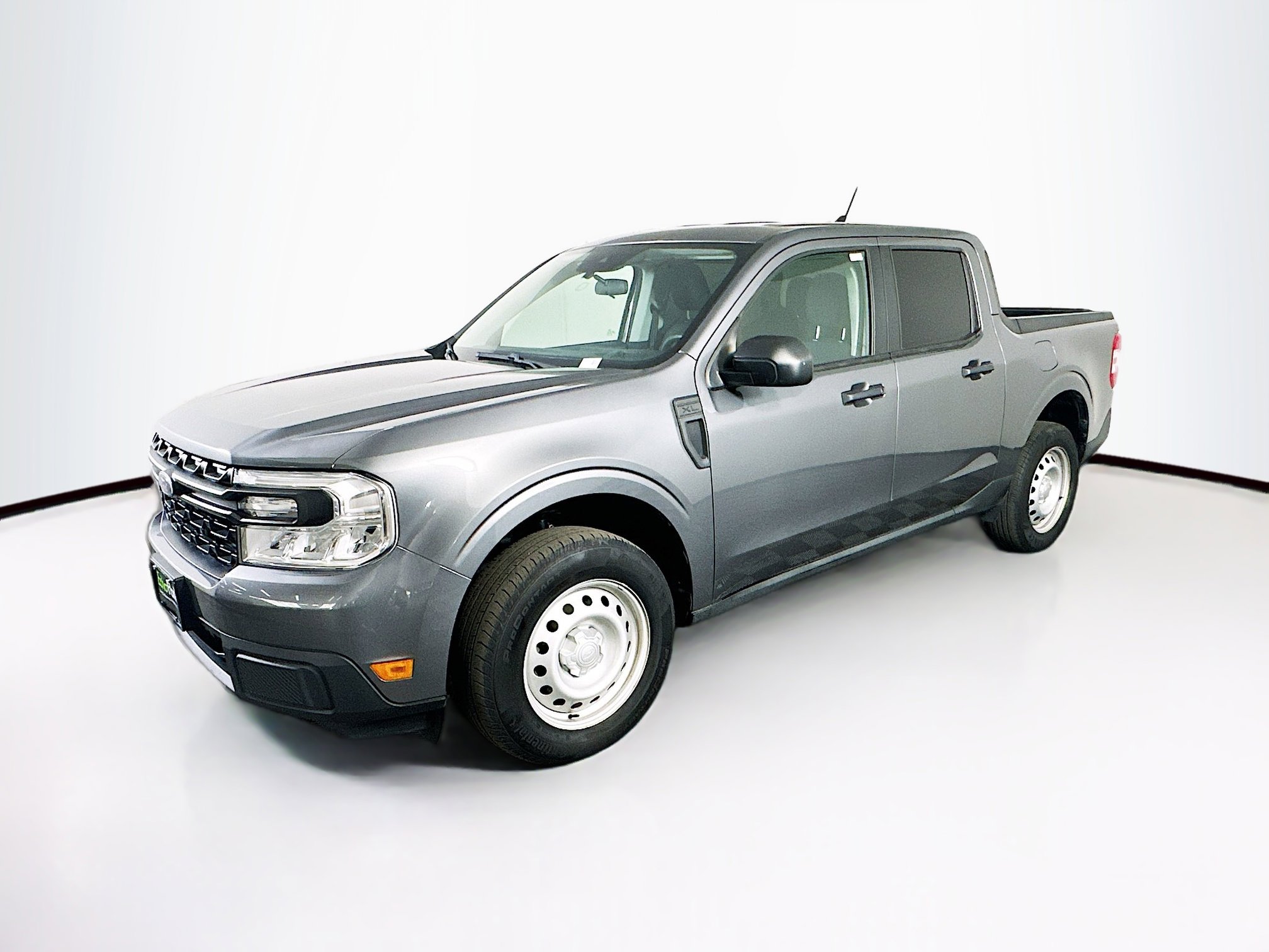 Used 2022 Ford Maverick XL FWD image 3