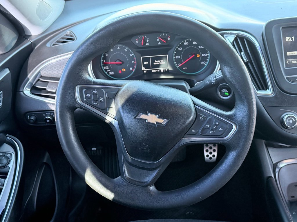 Used 2016 Chevrolet Malibu LT image 11