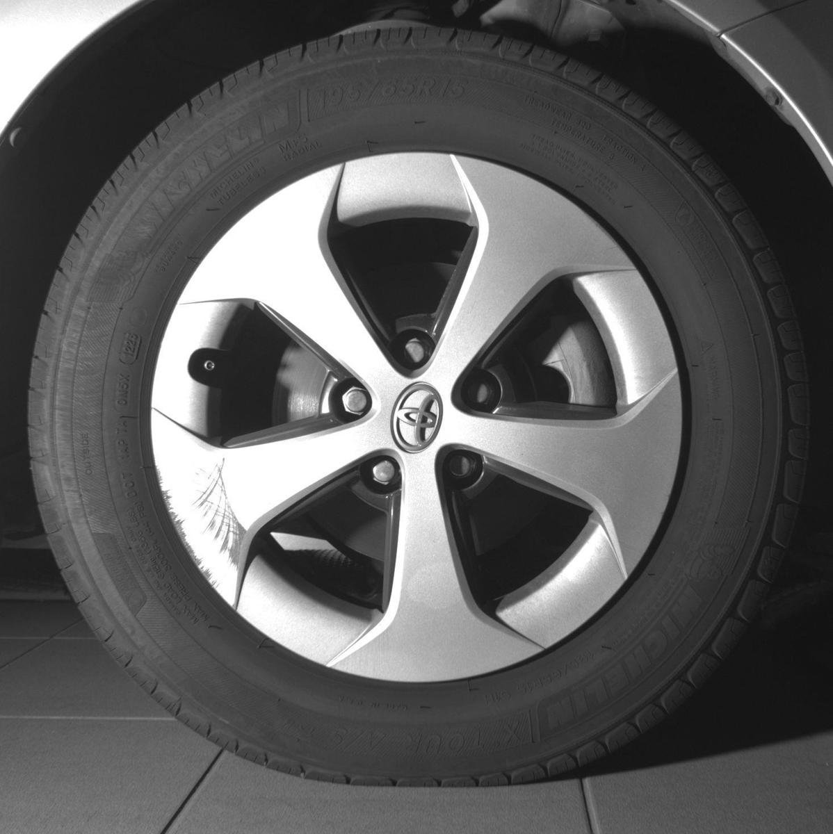 Used 2015 Toyota Prius Three w/ Solar Roof Package FWD image 11