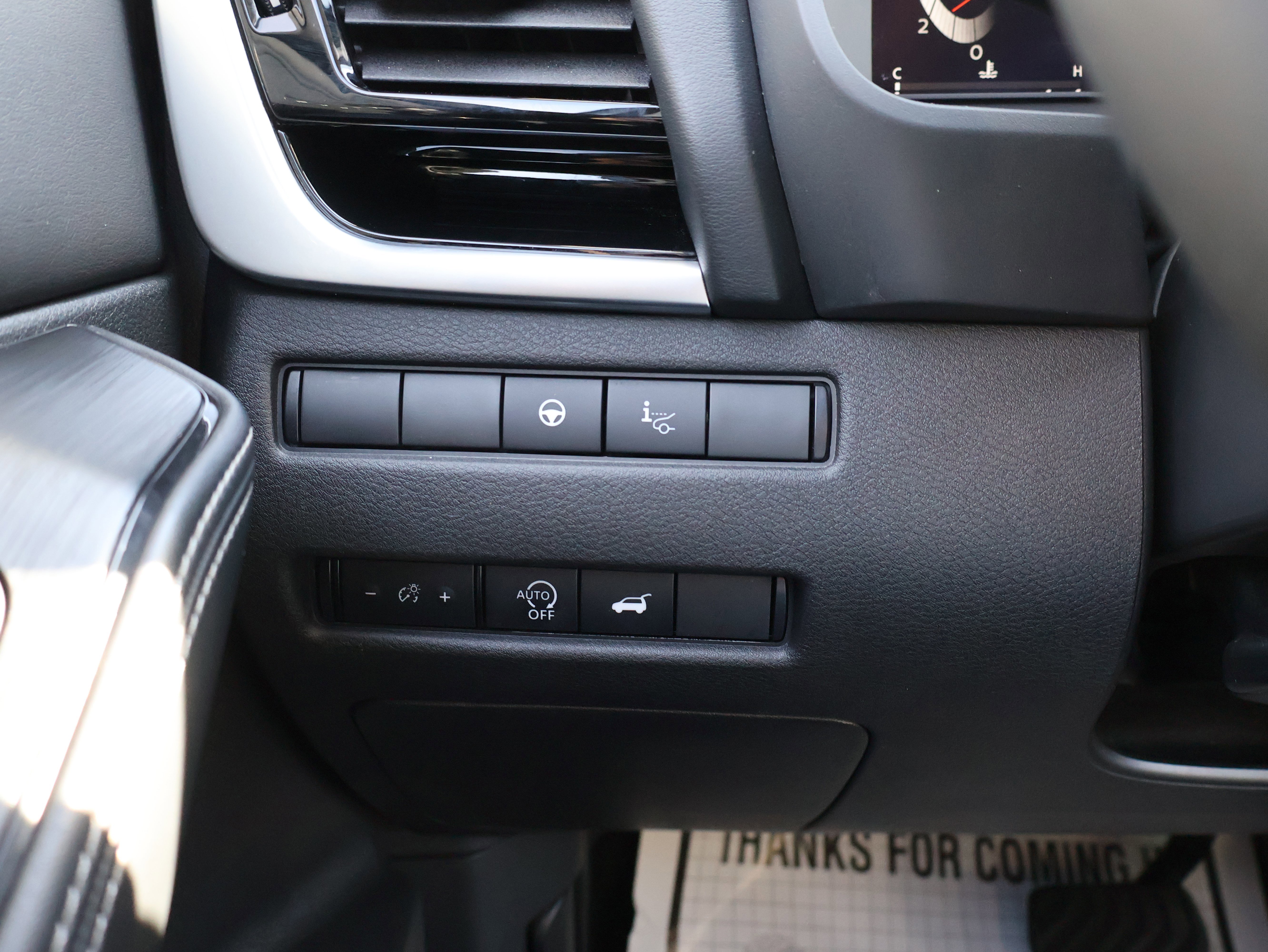 Used 2025 Nissan Rogue SL w/ Tech Package AWD/4WD image 37