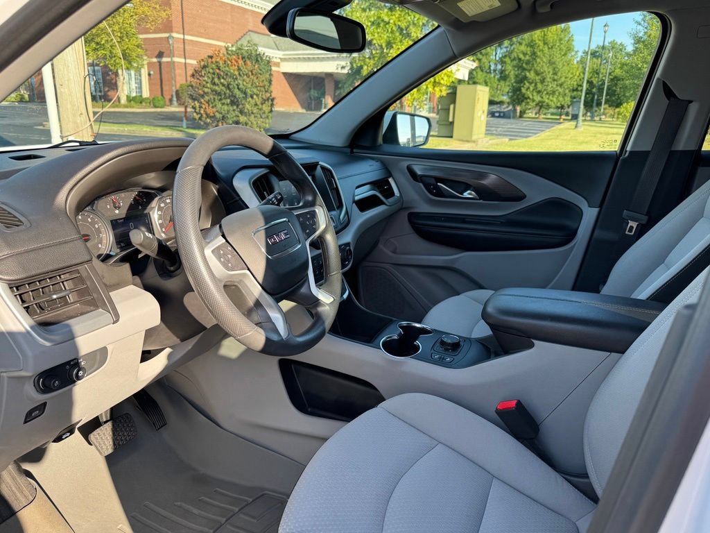 Used 2022 GMC Terrain SLE w/ Driver Convenience Package FWD image 11