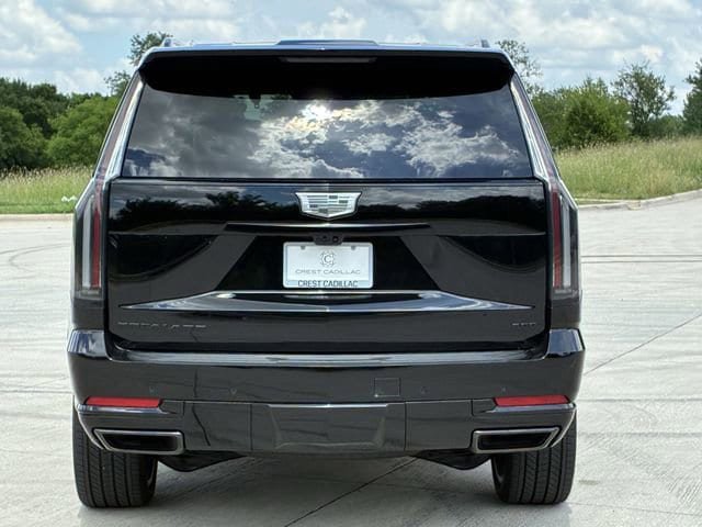 New 2026 Cadillac Escalade Platinum Sport w/ LPO, ONYX Package AWD/4WD image 4