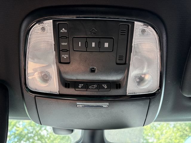 Used 2025 Dodge Durango R/T w/ Blacktop Package AWD/4WD image 14